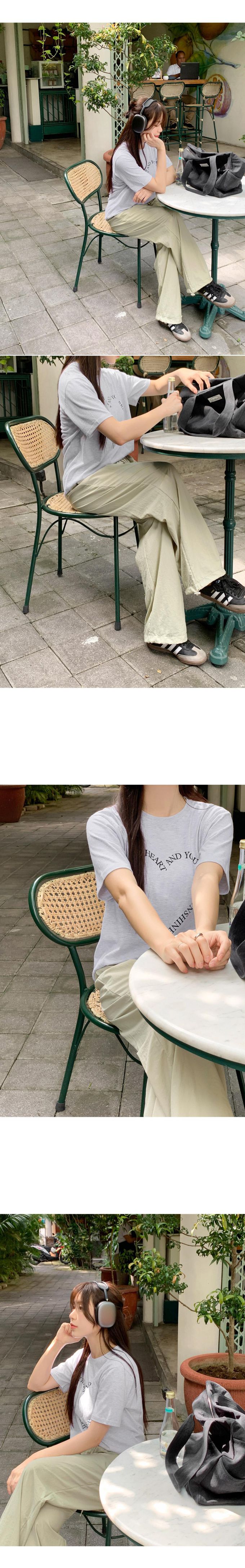 韓國 98doci - 愛心型文字印短袖上衣-白灰