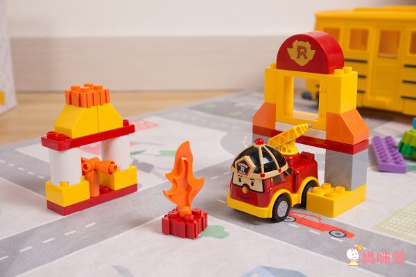 POLI 波力 - 安寶積木組