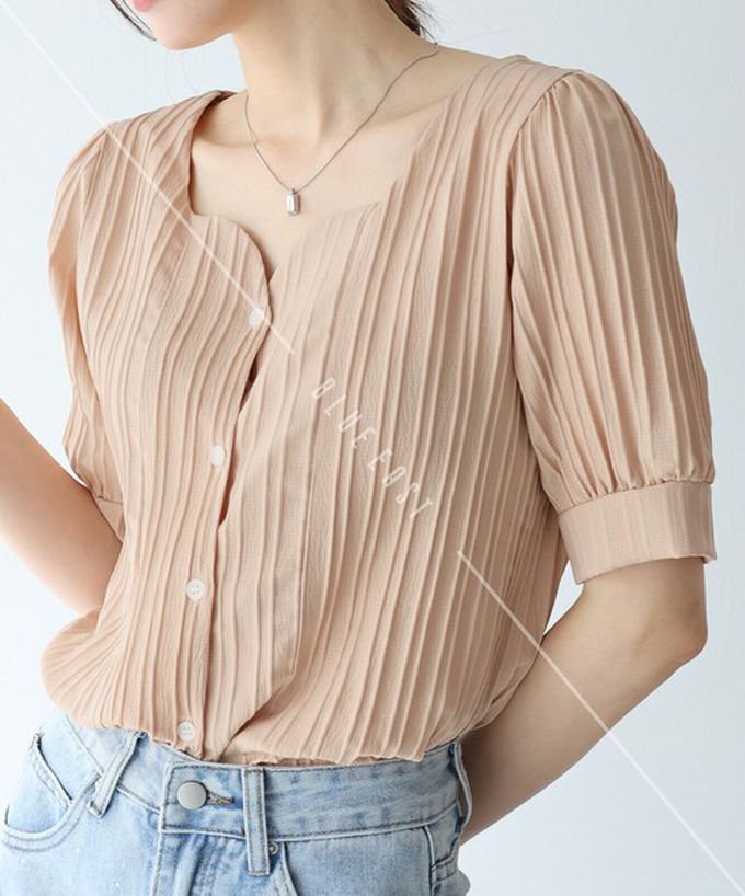 日本 BLUE EAST - 韓國製 心型領細緻泡泡短袖襯衫-白