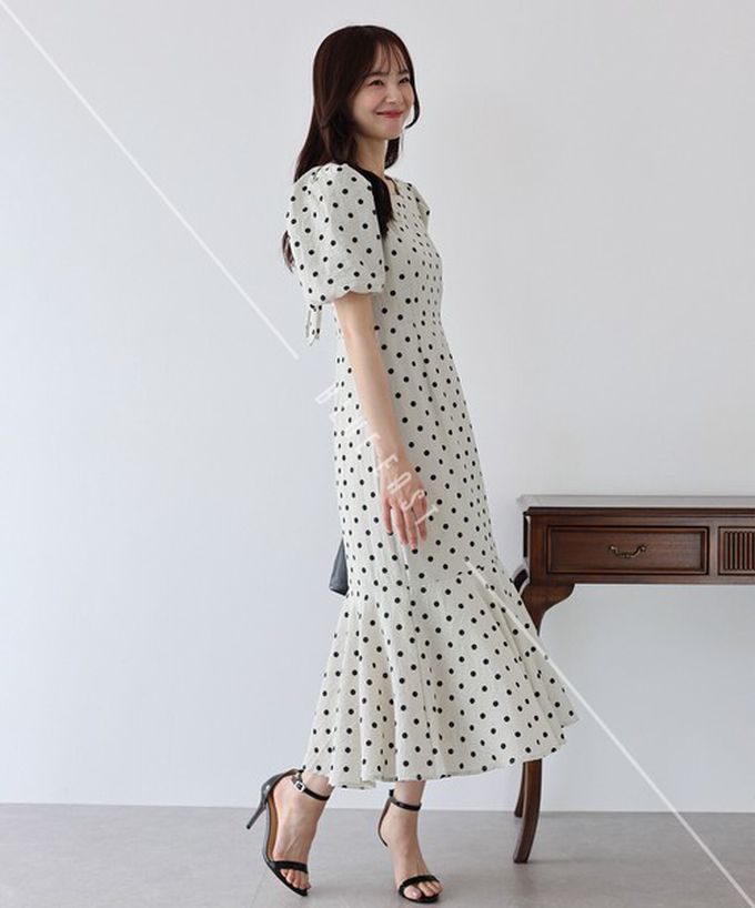 日本 BLUE EAST - 優雅方領後綁帶泡泡袖魚尾洋裝-波點-咖啡 (M)
