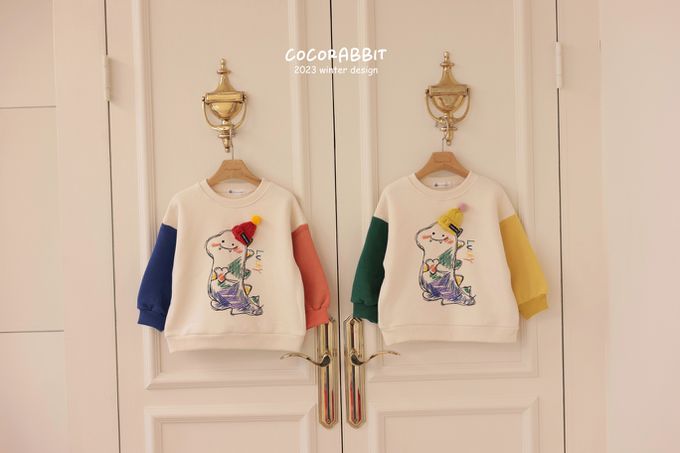 韓國 Coco rabbit - (內磨毛)毛帽彩繪恐龍大學T-綠X芥黃