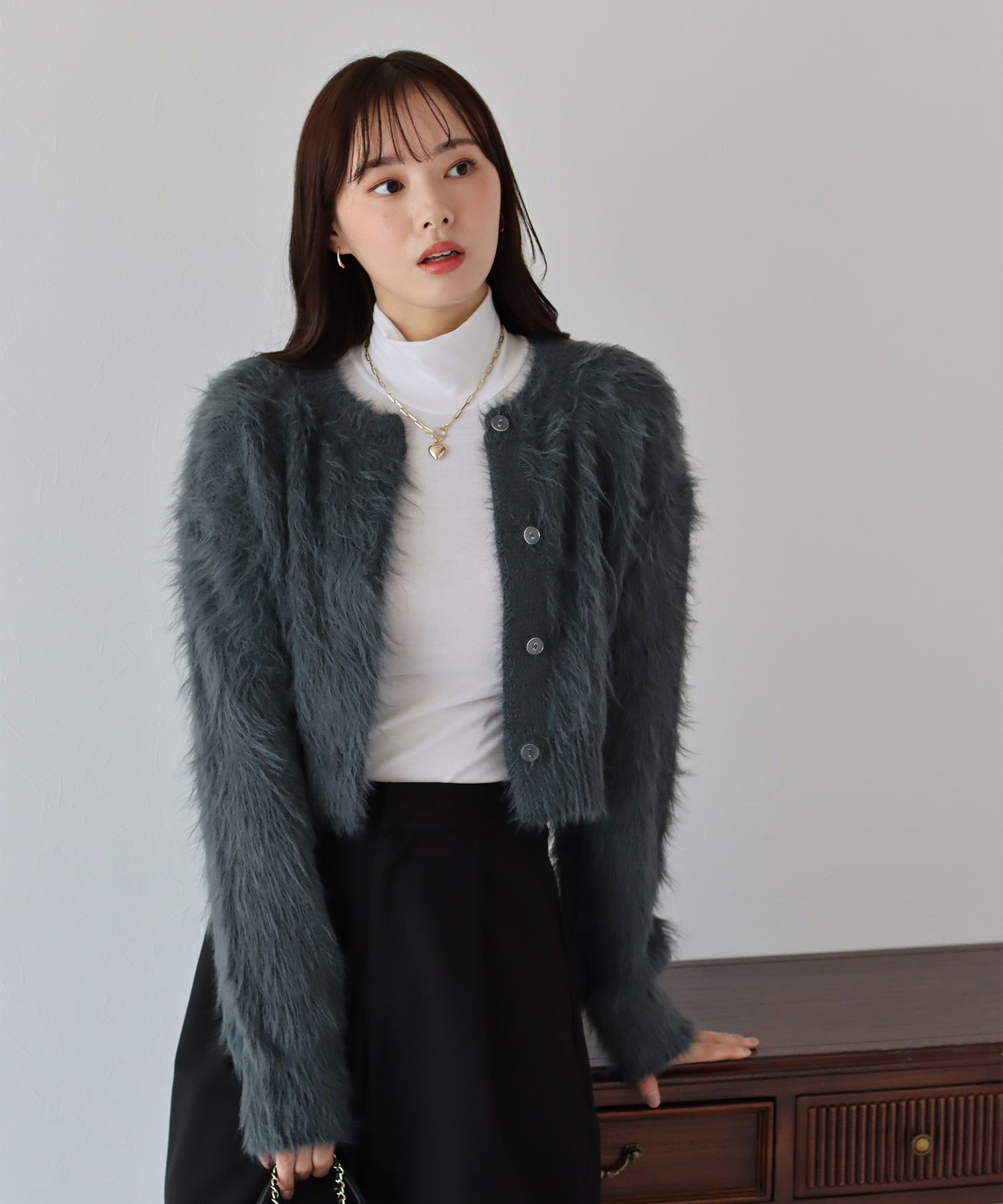 日本 BLUE EAST - 時尚毛絨感長袖外套-深灰