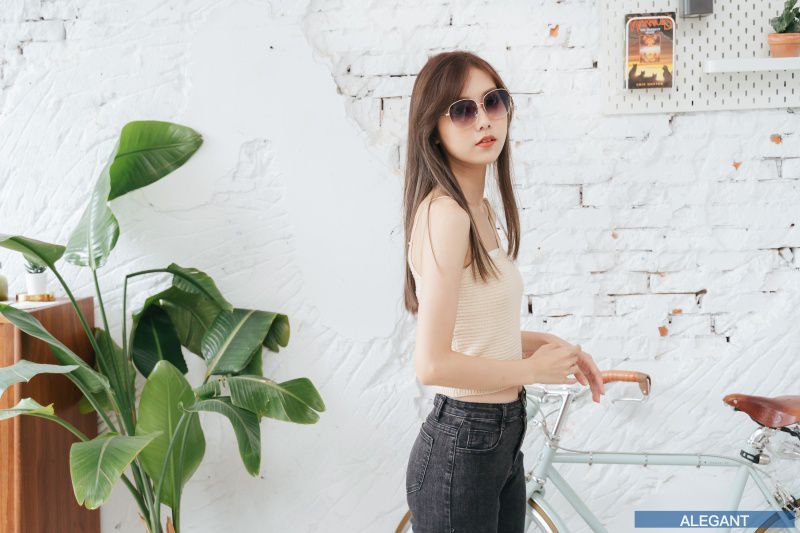 ALEGANT - 韓流復古典雅金邊紫羅蘭漸層女神款墨鏡│UV400太陽眼鏡