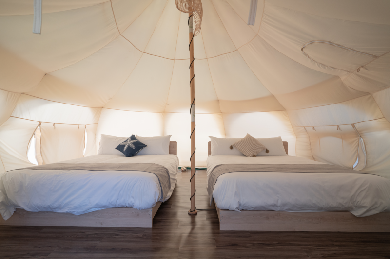 蟬說: 夕陽漫漫 Slowly Sunset Glamping - 平日入住-[豪華露營 5 米水滴帳]/四人房兩大床一泊二食再贈下午茶-12歲(含)以下孩童免費兩位可共食-優惠效期至 2024/01/31