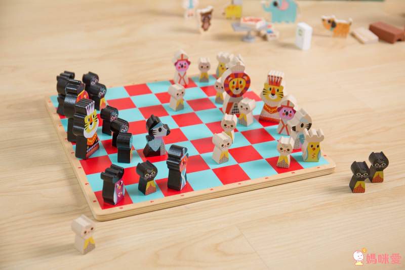 法國 Vilac 超質感玩具系列♔ 手提攜帶家家酒～帶出門詢問度超高★觸覺啟發桌遊～啟發幼兒大腦！