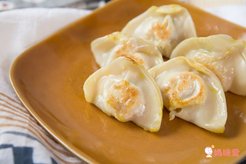 活力早餐系列【GREEN & SAFE】銀絲卷、小漢堡排、寶寶粥