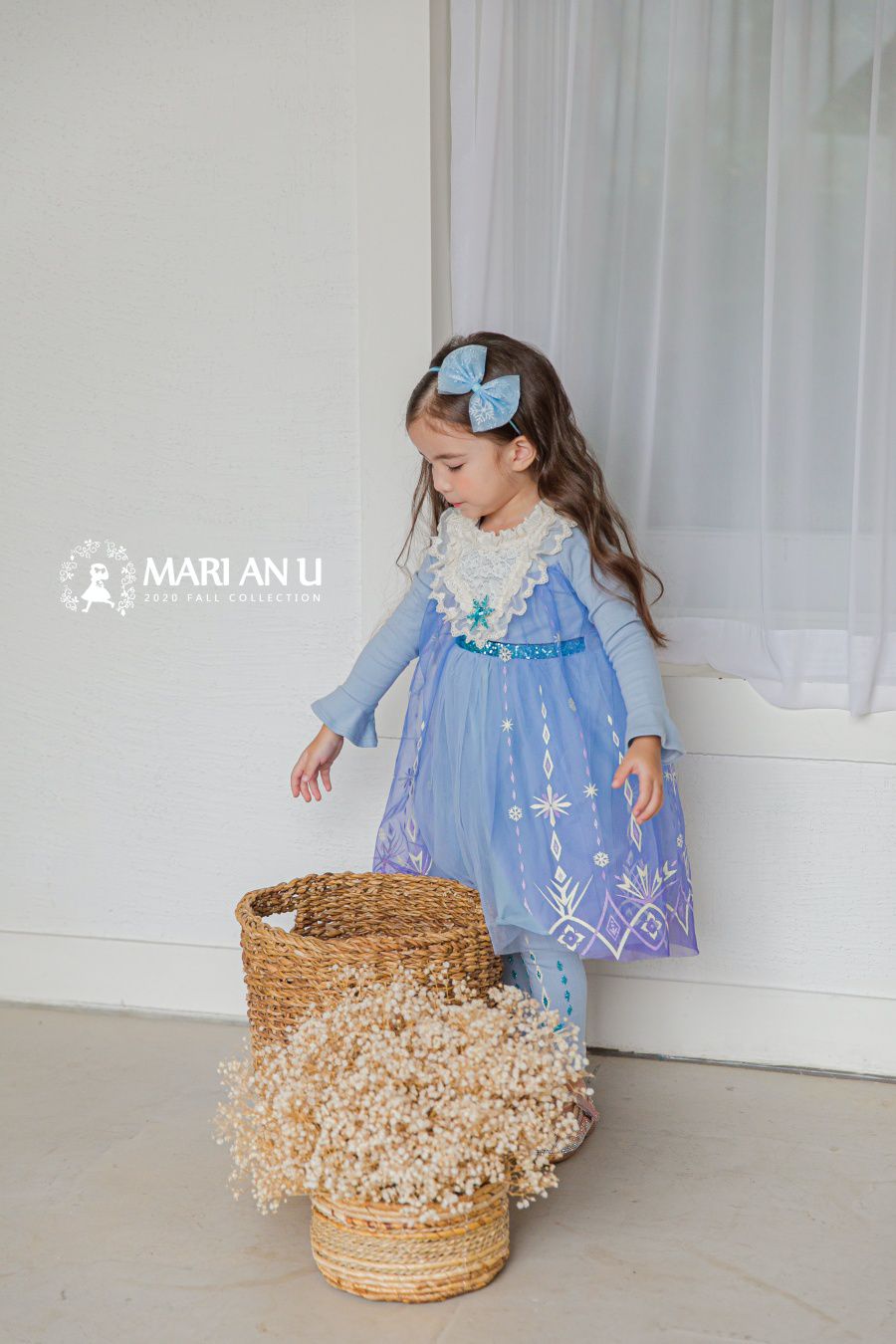 韓國 mari an u - 蕾絲白領艾莎洋裝-閃耀藍