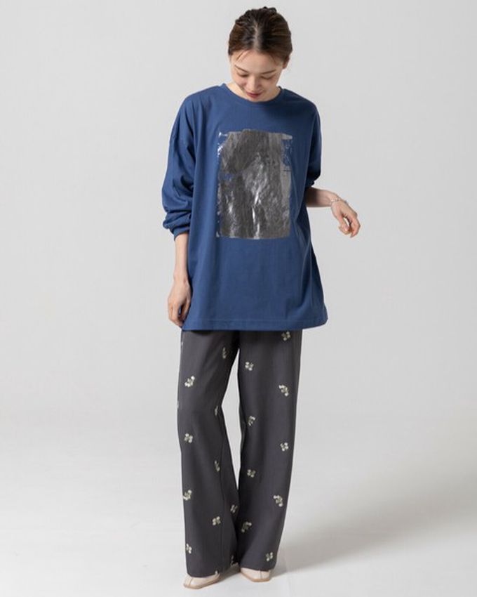 日本 gleam - 燙金時尚光澤廓形寬版長袖上衣-炭黑x銀