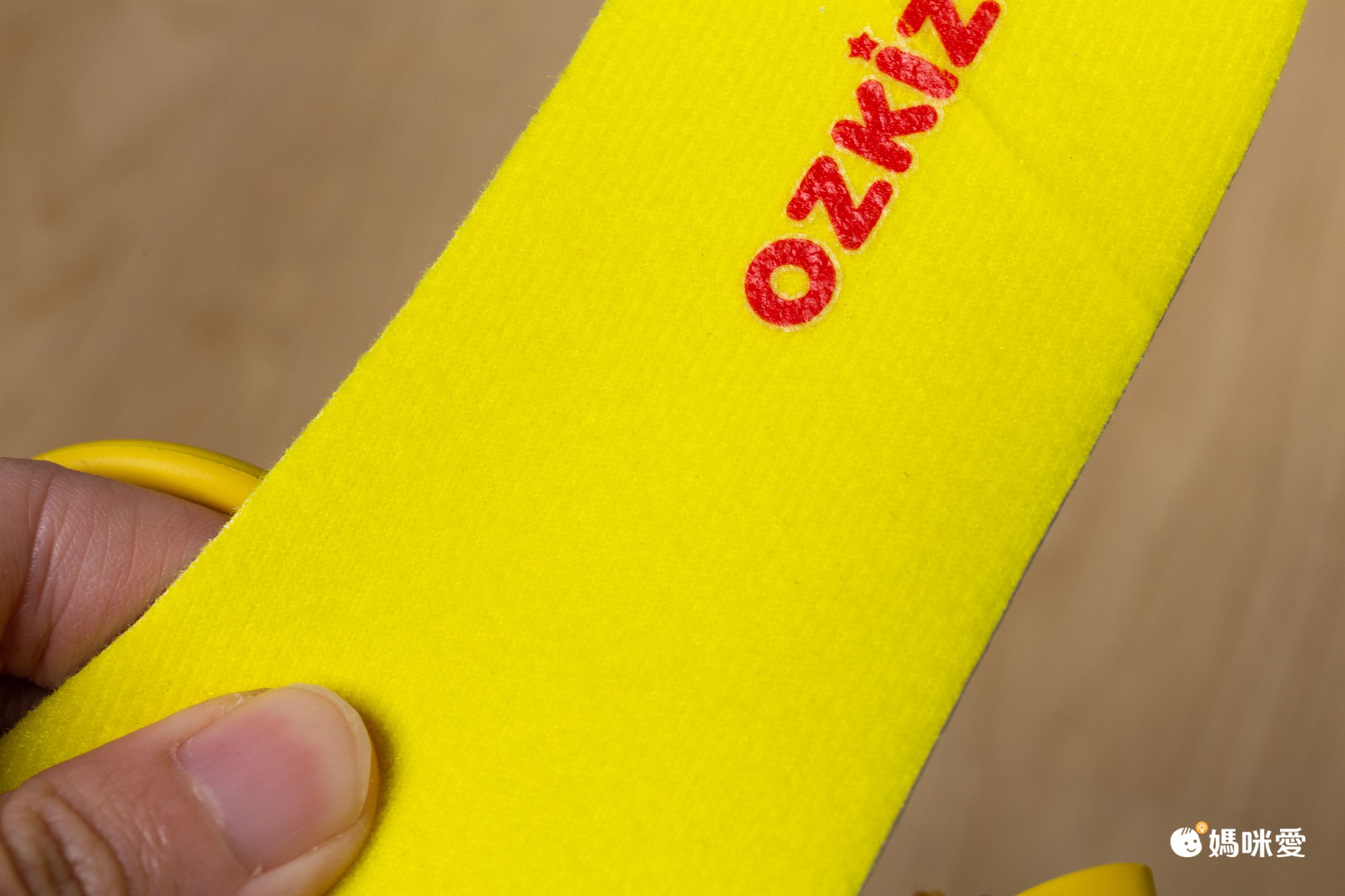 韓國 OZKIZ - 兒童橡膠防滑刻紋雨鞋-彩虹