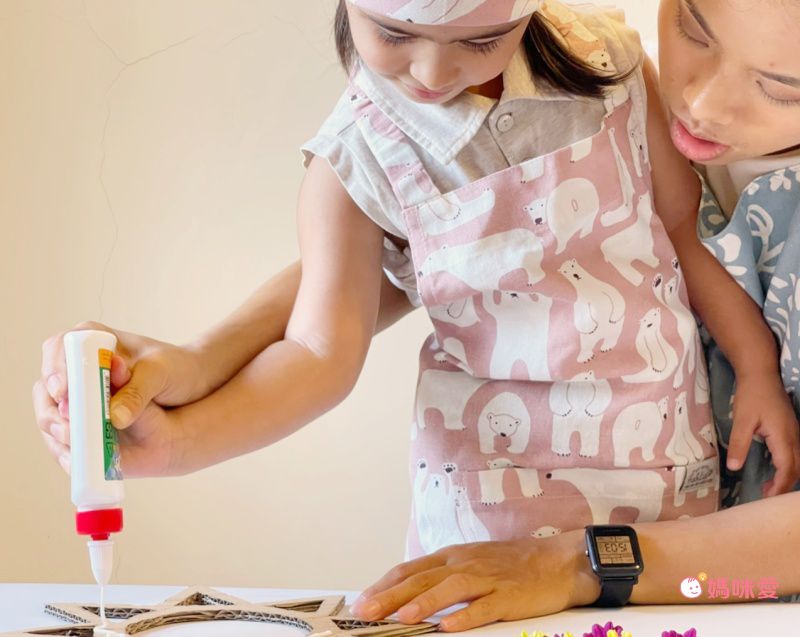 日本代購 - 印度棉大人料理圍裙(雙口袋)-狗狗散步-灰x黃