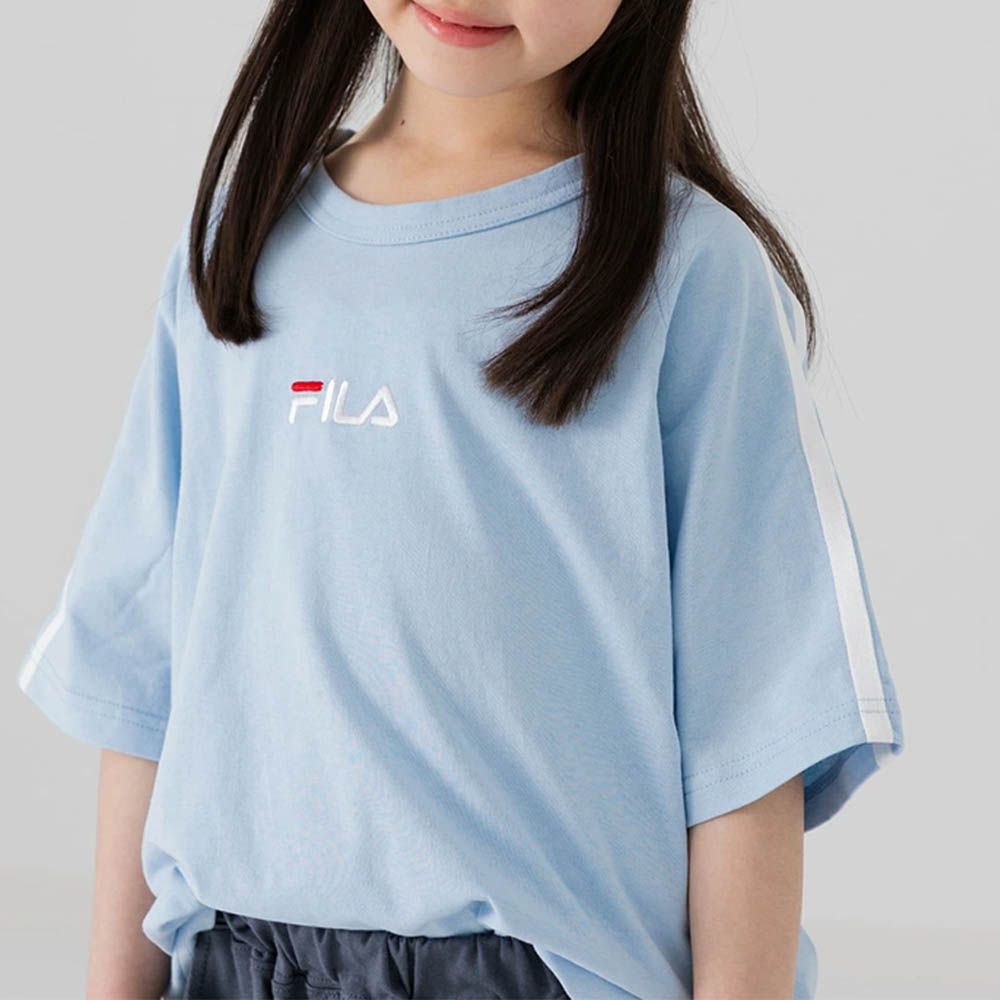 FILA聯名 休閒短袖上衣-刺繡小logo-水藍
