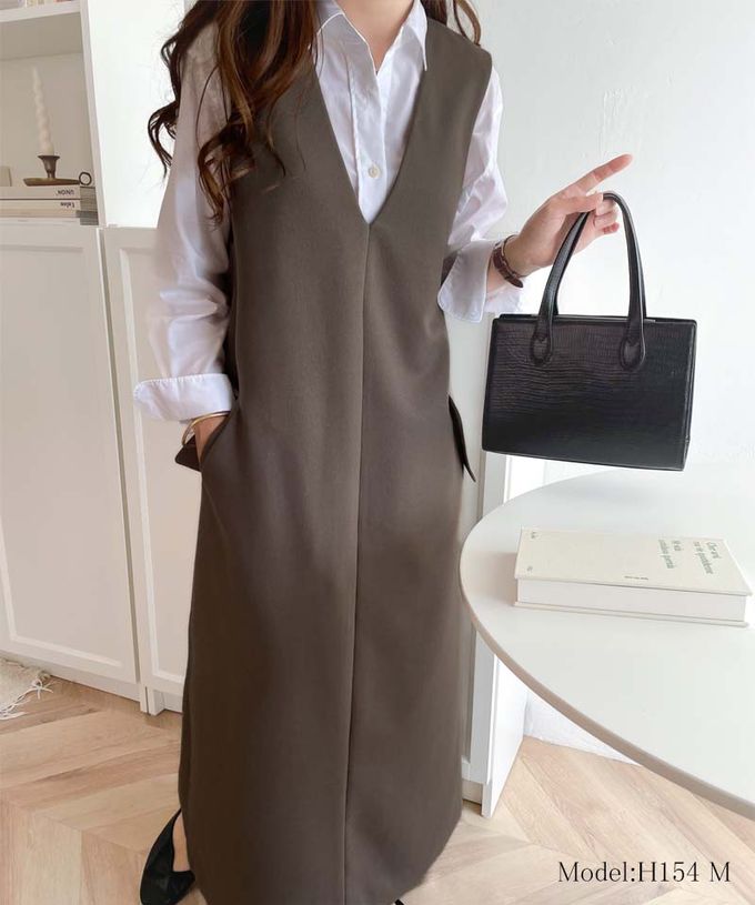 日本 Classical Elf - 簡約深V領氣質線條背心裙-卡其