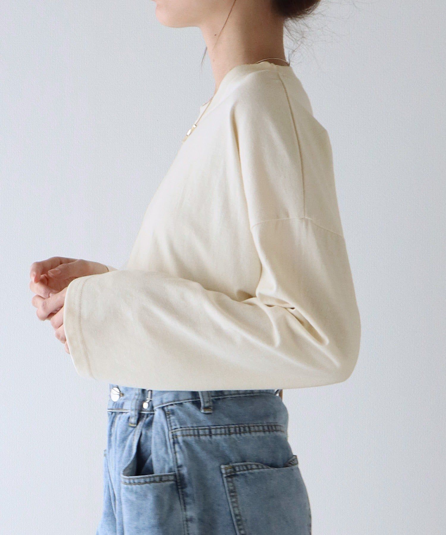 日本 BLUE EAST - 圓領百搭柔軟薄長袖上衣-條紋-深藍