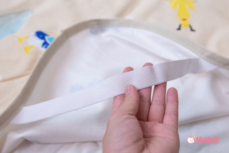 日本代購 - 麵包超人防水墊-暖黃