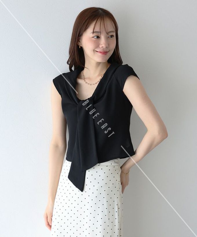 日本 BLUE EAST - 簡潔美型領巾法式袖上衣-煙燻藍 (M)