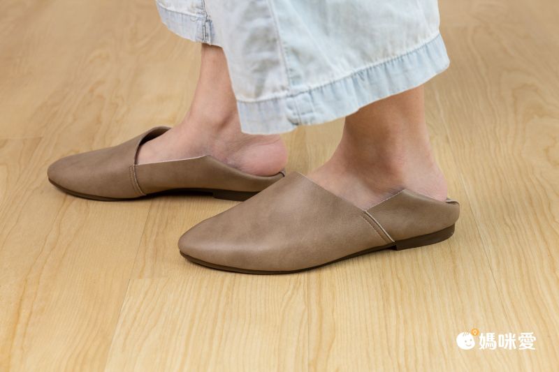 日本女裝代購 - 日本製 氣質簡約精靈平底鞋-海軍藍