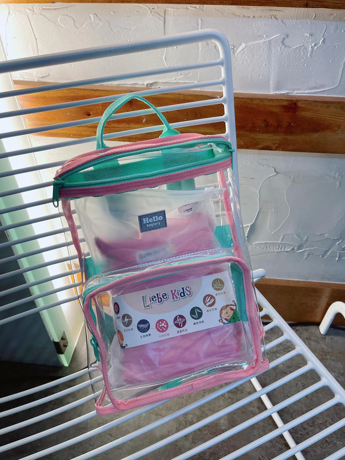 香港百寶袋王 Bagtory HK - Hello Bacyk 撞色後背包(大)-草莓x深藍