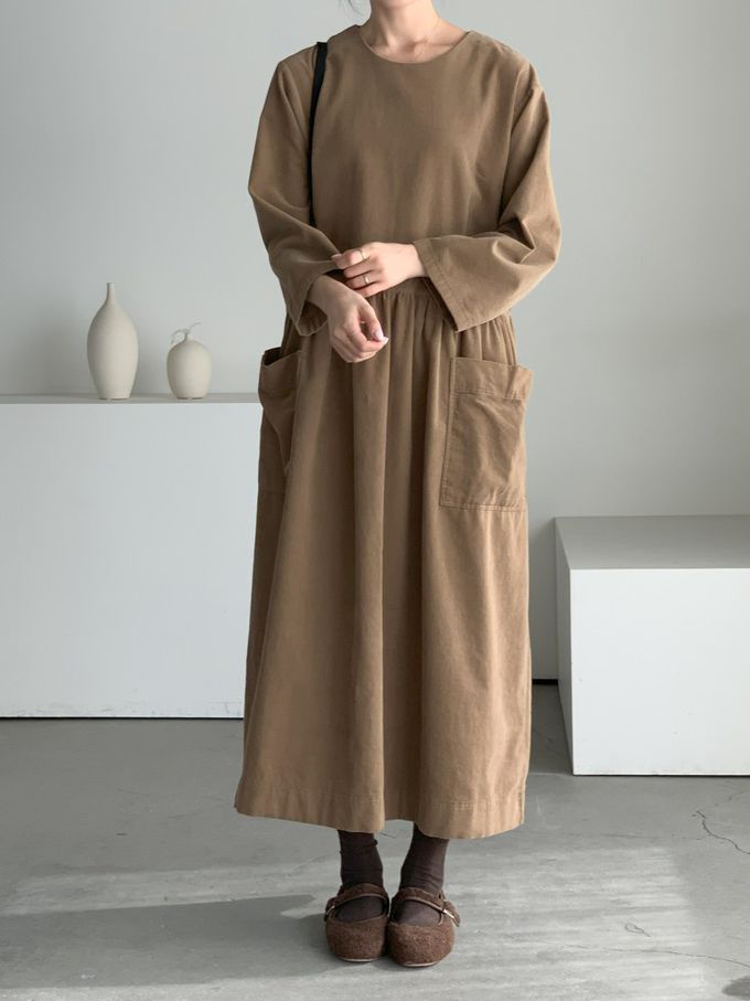 韓國女裝連線 - 極簡大口袋燈芯絨連身洋裝-焦糖棕 (FREE)