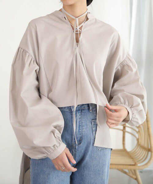 日本 Bab - 前短後長設計感綁帶上衣-簡約白