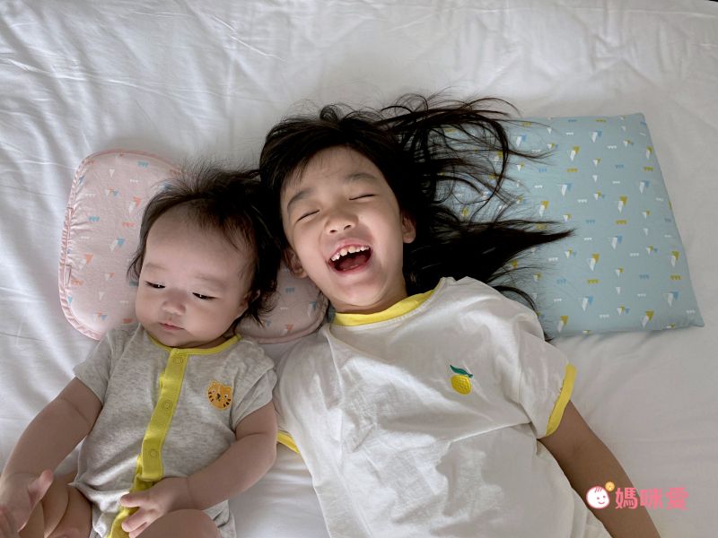 日本 Combi - Airpro水洗空氣-平枕-小山藍 (30x45x3cm)-3個月起