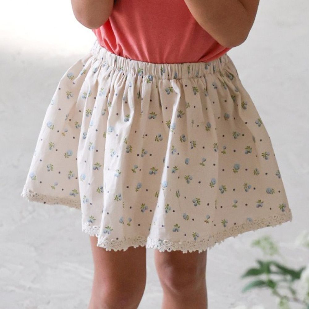 Puellaflo 鬆緊腰甜美小花內搭褲短裙-藍花-米杏