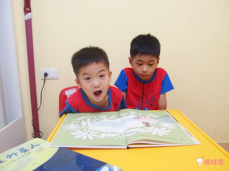 《不會游泳的獅子》學習克服內心的恐懼