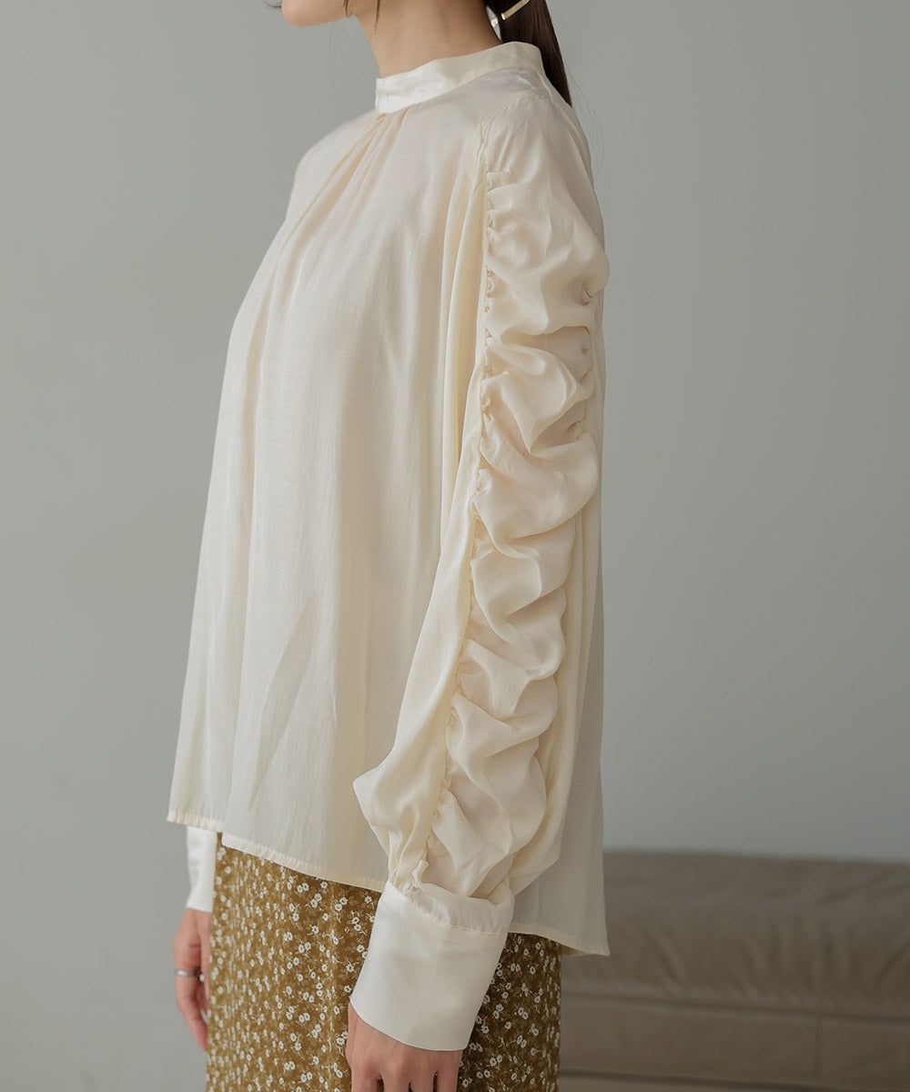 日本 Bab - 嫘縈柔滑抓皺薄長袖上衣-米杏
