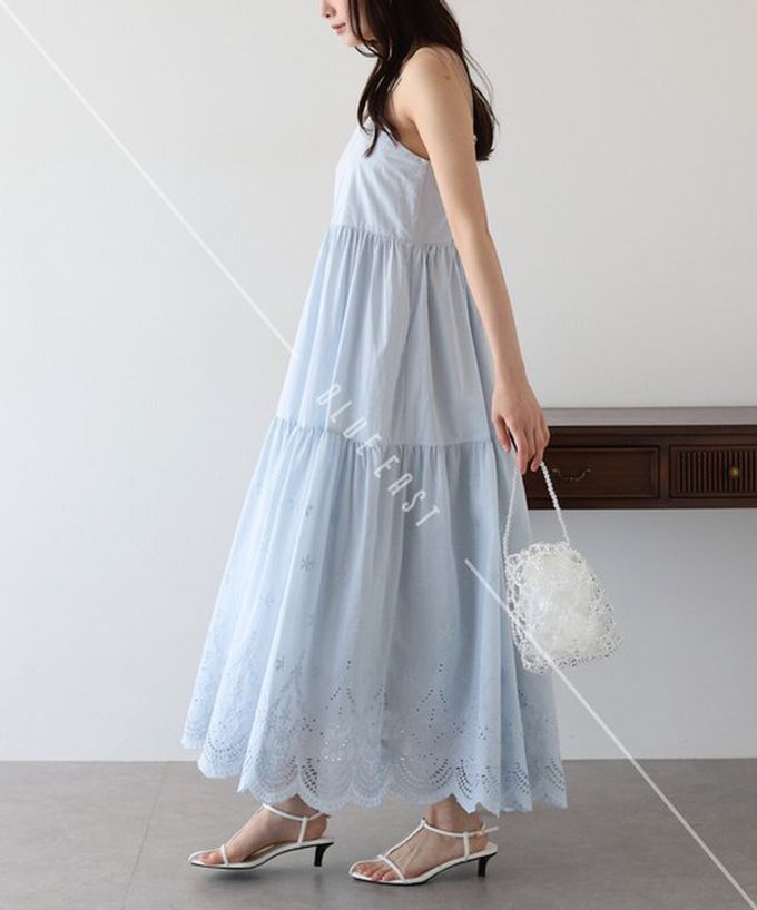 日本 BLUE EAST - 精緻雕花下擺迷人細肩帶洋裝-咖啡