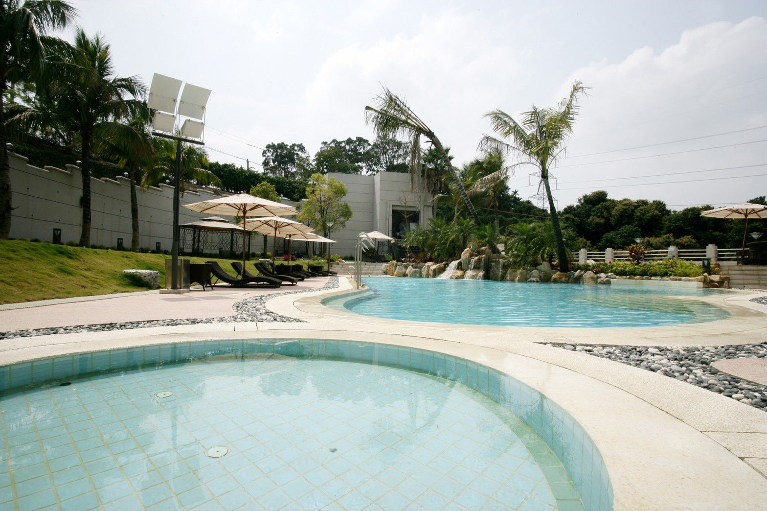 4.9折↘【名都觀光渡假大飯店】再送價值二千元「築夢森居」