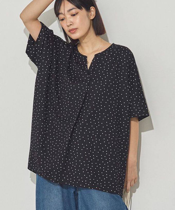 日本 Sans Souci 34+ - 接觸涼感 鑰匙領五分袖上衣-咖啡棕