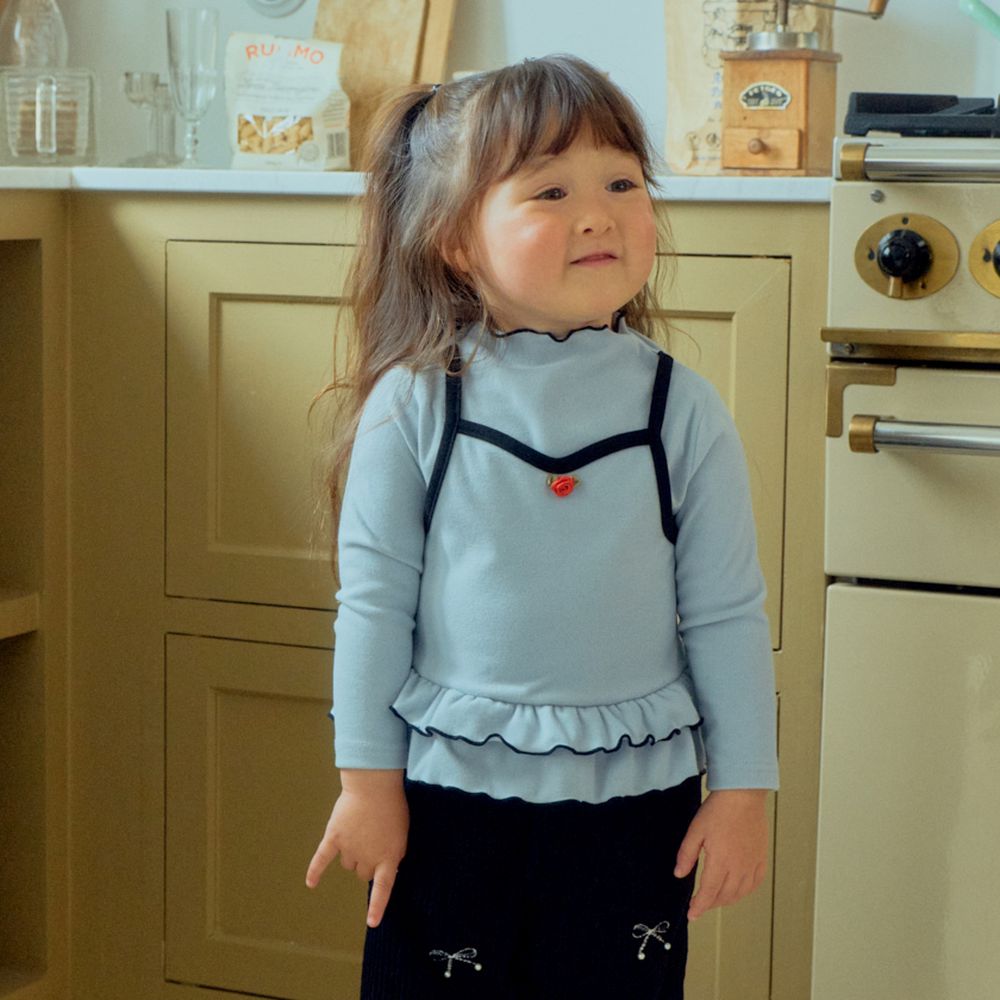 First Blue 假兩件層次荷葉襬彈力長袖上衣-霧灰藍