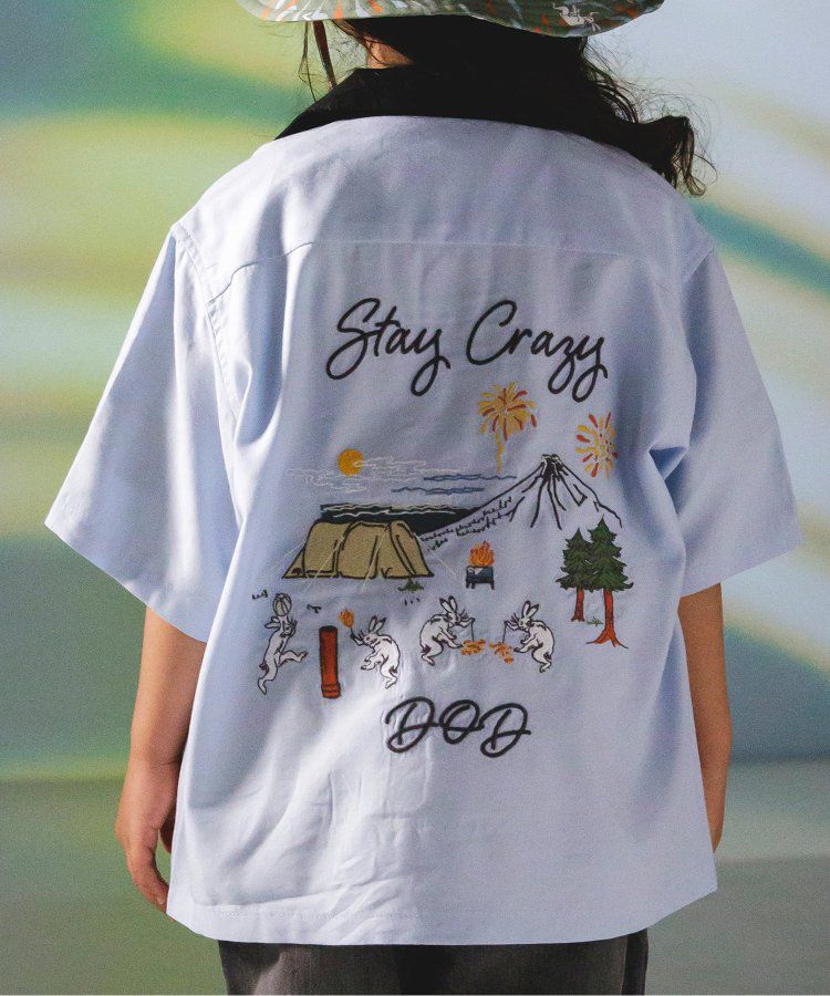 日本 BREEZE - 聯名款 露營風刺繡印花短袖襯衫-軍綠