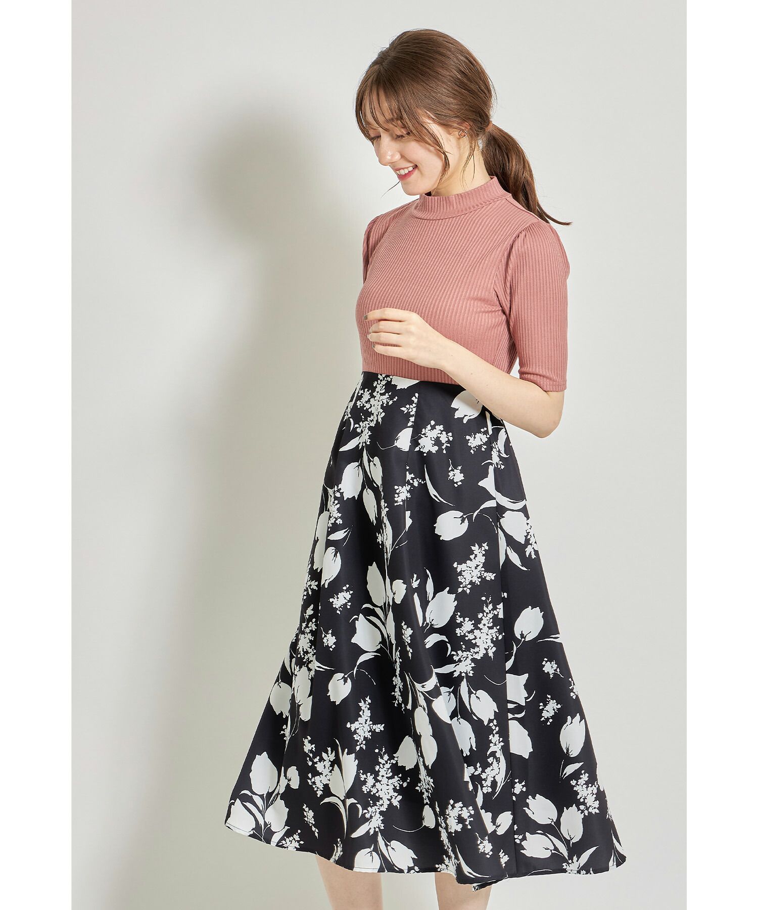 日本 tocco-closet - 修身羅紋拼接洋裝-鬱金香-黑x杏