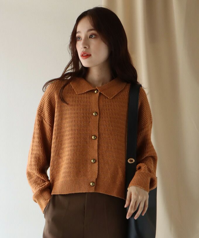 日本 BLUE EAST - 優雅金釦柔軟翻領針織上衣-白