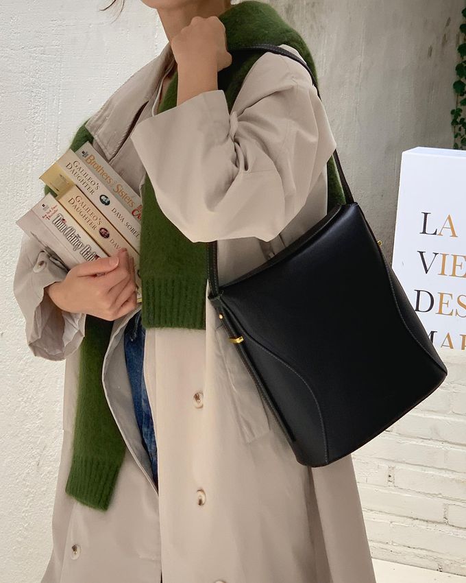 韓國lemego - 牛皮時尚簡約水桶包(Igeo)-黑色