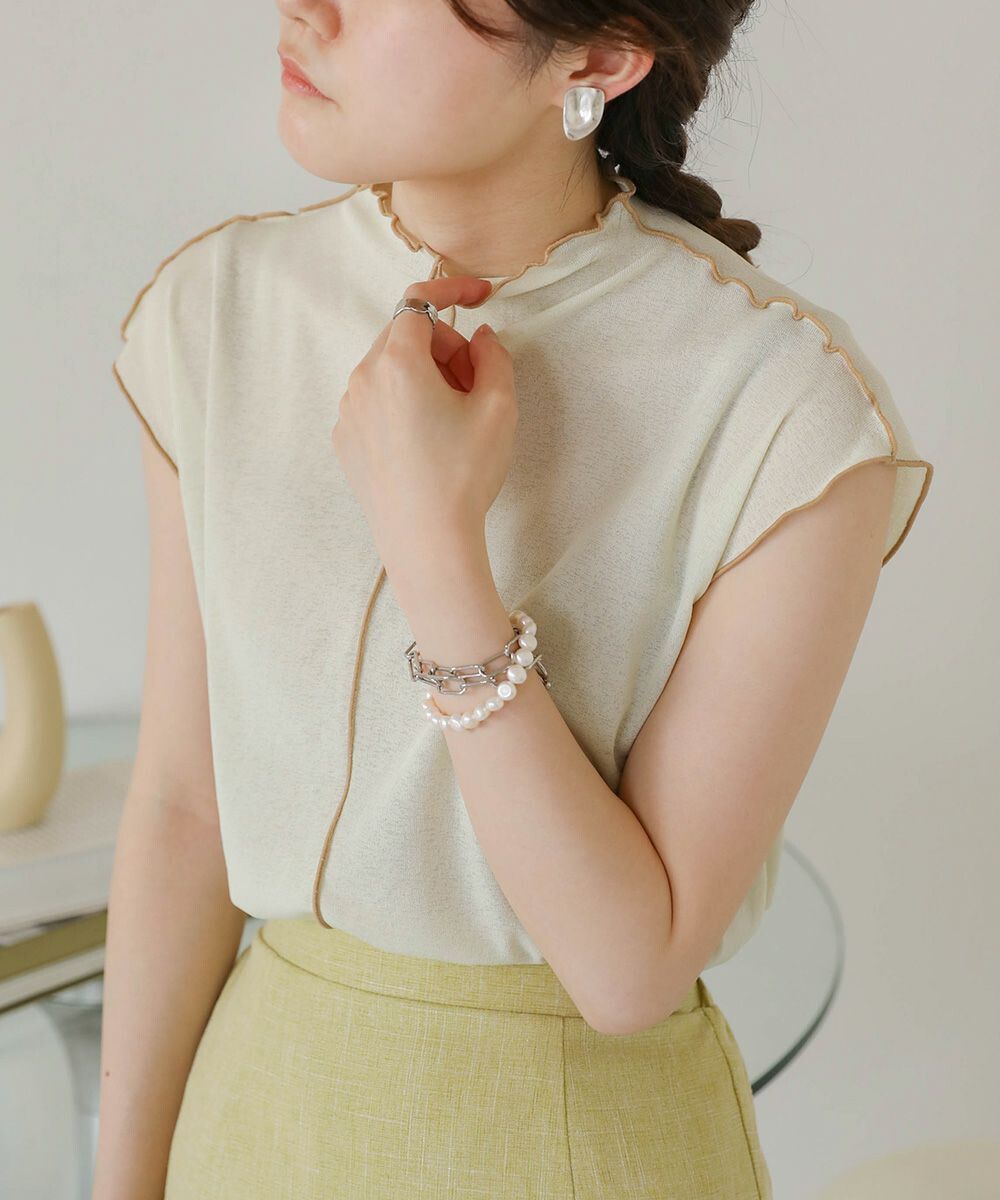 日本 Bab - 雲朵捲捲邊法式袖上衣-摩卡