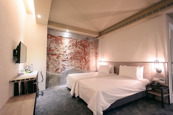 奇異果快捷旅店-台中站前二館