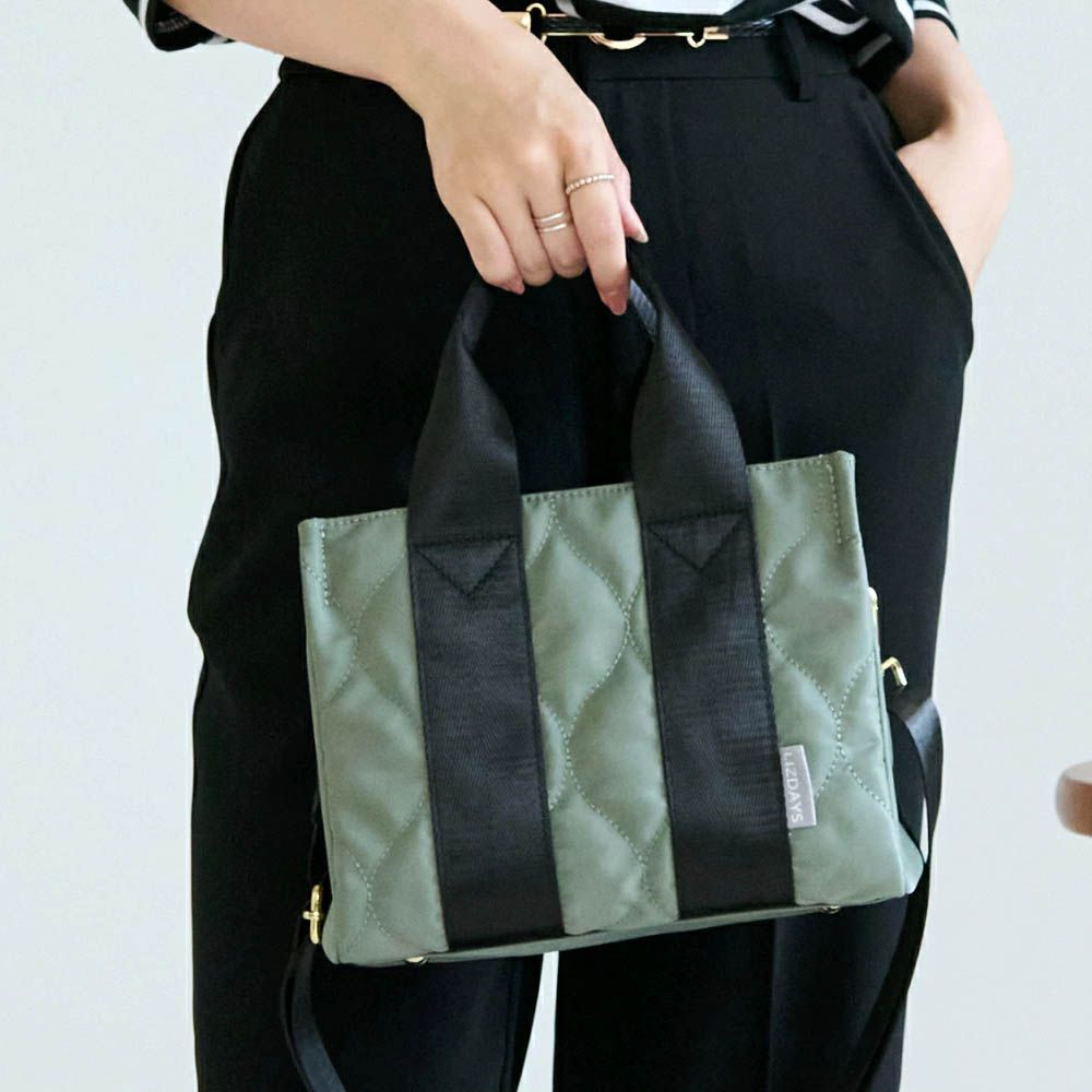 防潑水2way絎縫小巧托特包-(可裝A5)-煙燻綠x黑