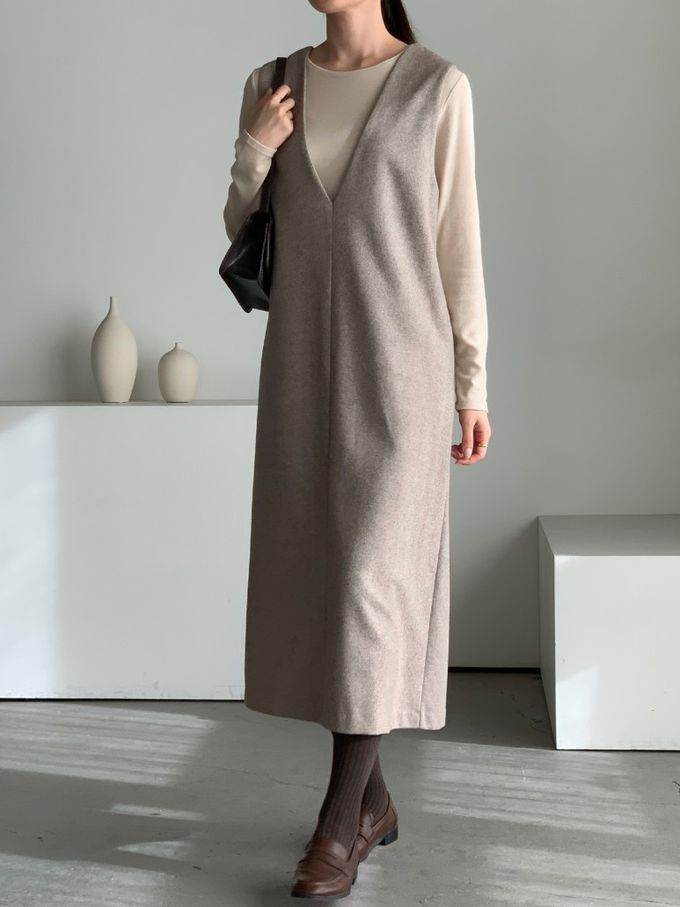 韓國女裝連線 - 簡約V字混羊毛側開連身洋裝-淡摩卡咖 (FREE)