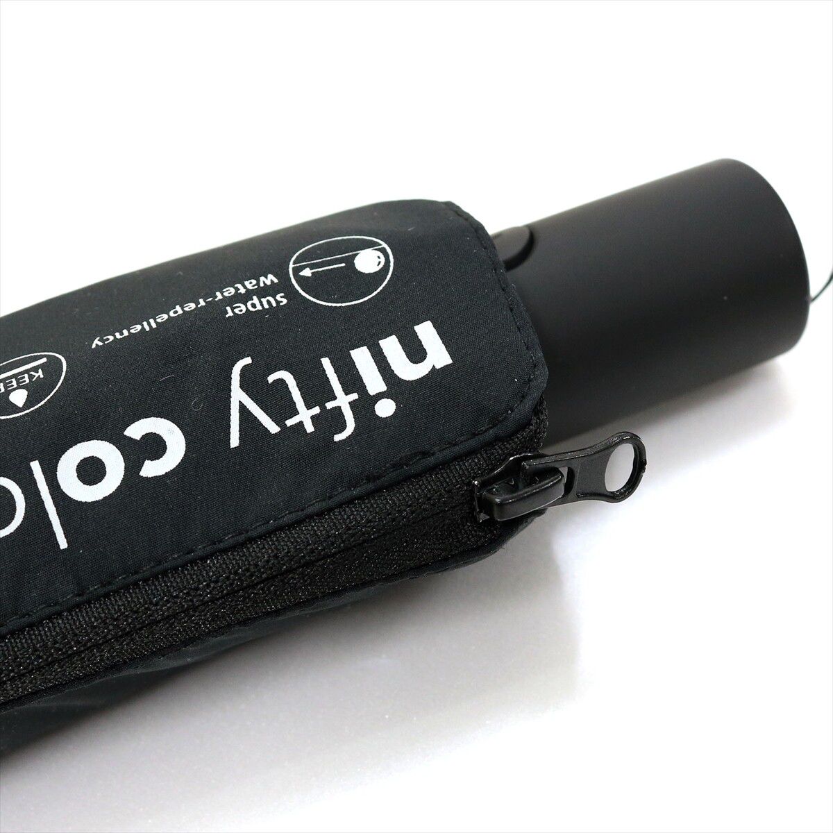 日本 nifty colors - 超撥水 抗UV輕量 晴雨兩用耐風 自動折疊傘-時尚黑 (直徑105cm/297g)-90.00%