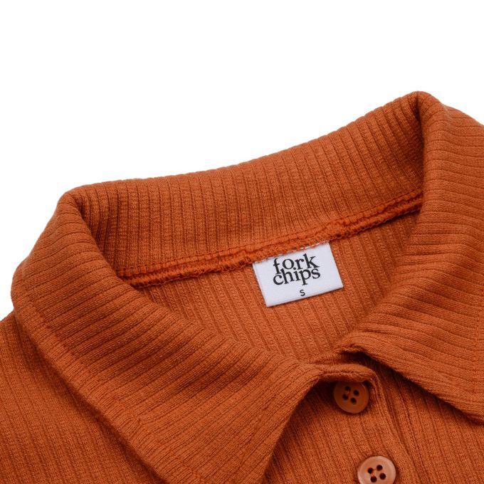 韓國 FORK CHIPS - 金屬裝飾直坑條翻領長袖上衣-磚紅