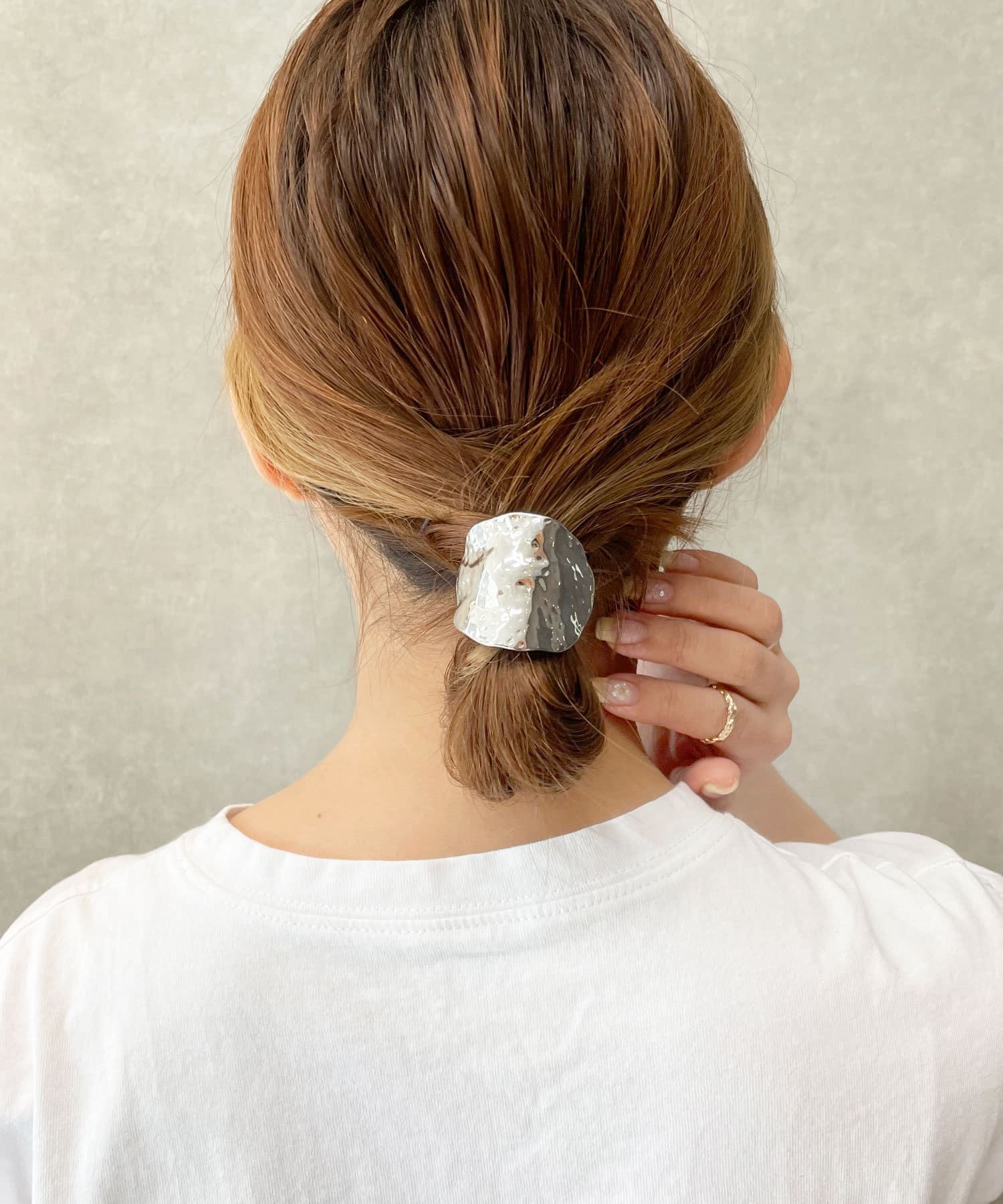 日本 Lattice - 時尚不規則垂紋金屬髮圈-銀