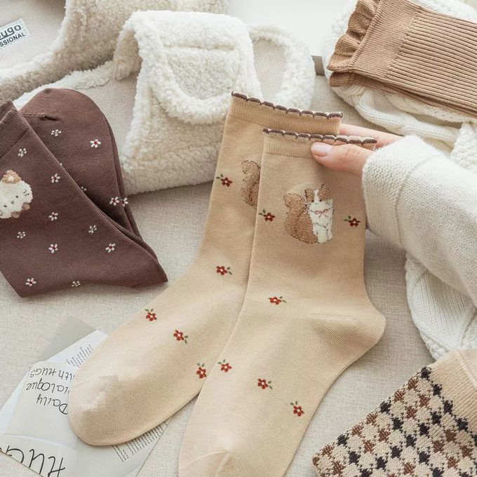 卡其毛毛花貓千鳥格中筒棉襪