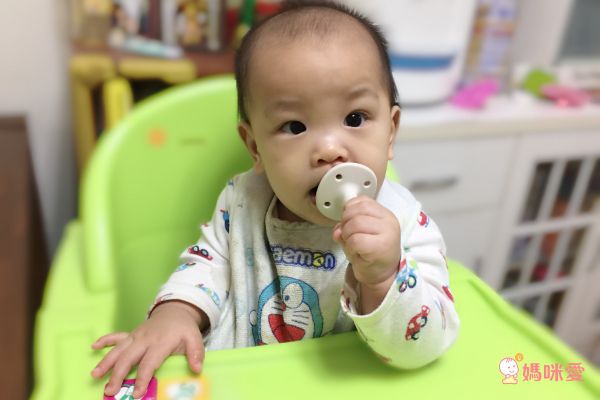 Richell TLI 離乳食用湯匙