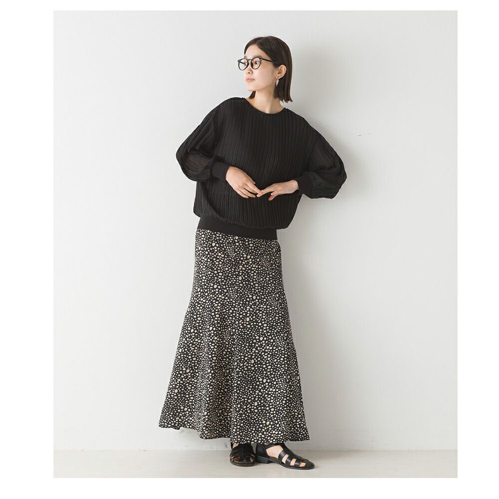 日本 OMNES - 微透感百摺薄長袖上衣-黑