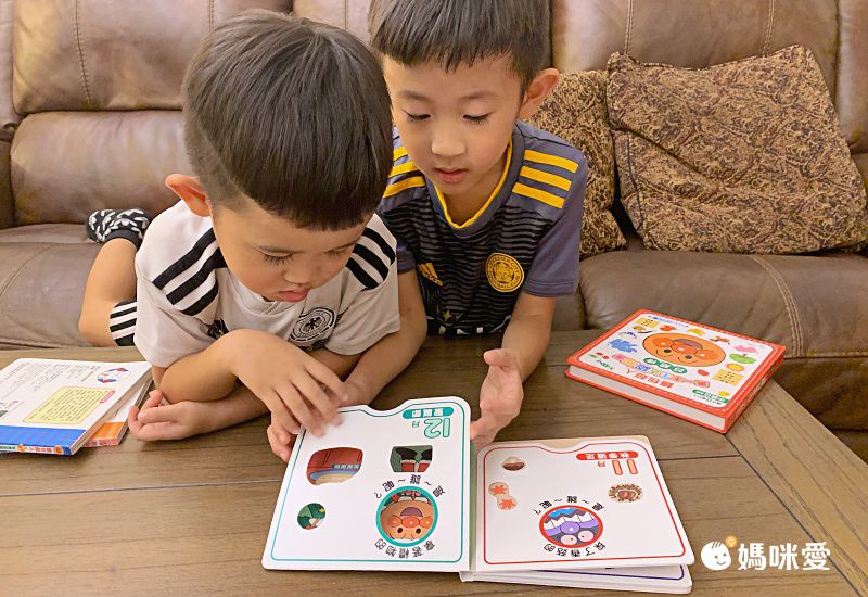 日本麵包超人 - 麵包超人翻翻智育遊戲書組合(5書)-顏色+數數+搭交通工具+一起來散步+精彩的一年