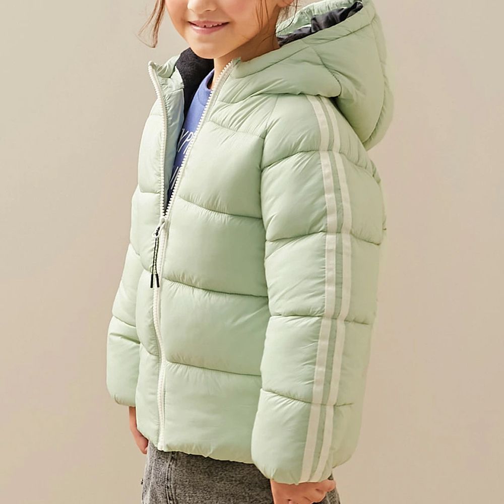 可機洗 輕量連帽保暖羽絨外套-袖子線條-淺綠