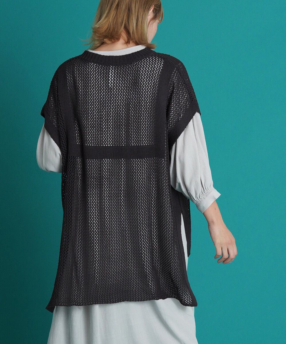 日本 Bou Jeloud - 設計感透視網狀短袖針織背心-深灰