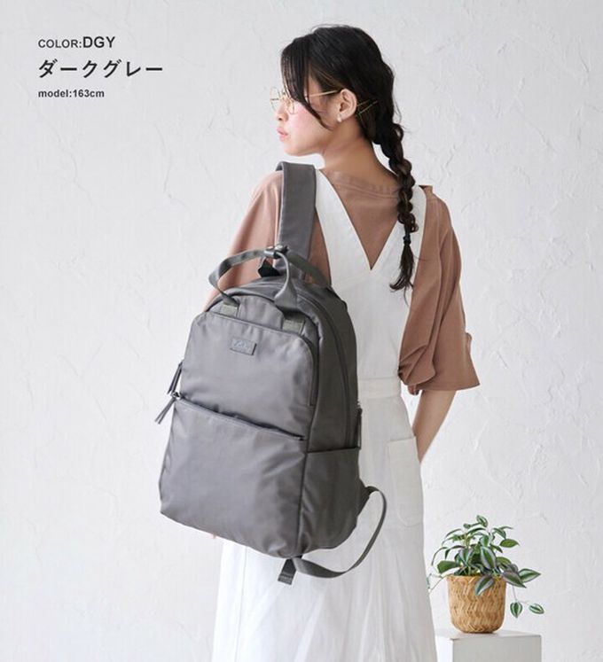 日本 LIZDAYS - 12口袋防潑水大容量尼龍後背包-(可掛行李箱)-卡其 (43x29cm)