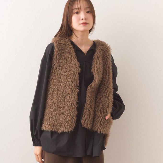 日本 OMNES - 泰迪蓬鬆穿搭造型加分毛絨背心-淺卡其